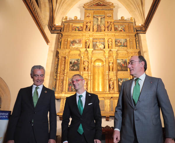 fundacion-iberdrola-espana-inaugurates-interior-decorative-lighting-chapel-colegio-mayor-arzobispo-fonseca-salamanca-15052019